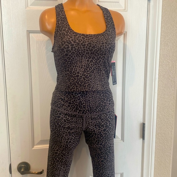 Evolution and creation dark Cheetah active set NWT - Picture 6 of 10